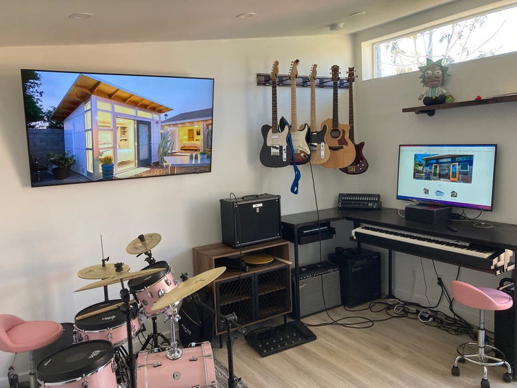 Studio Home